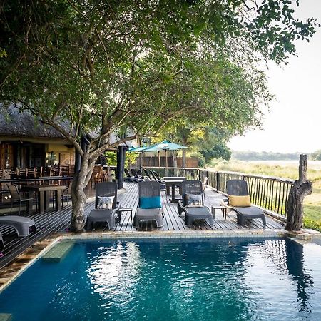 Umkumbe Safari Lodge Riverside 스쿠쿠자 외부 사진