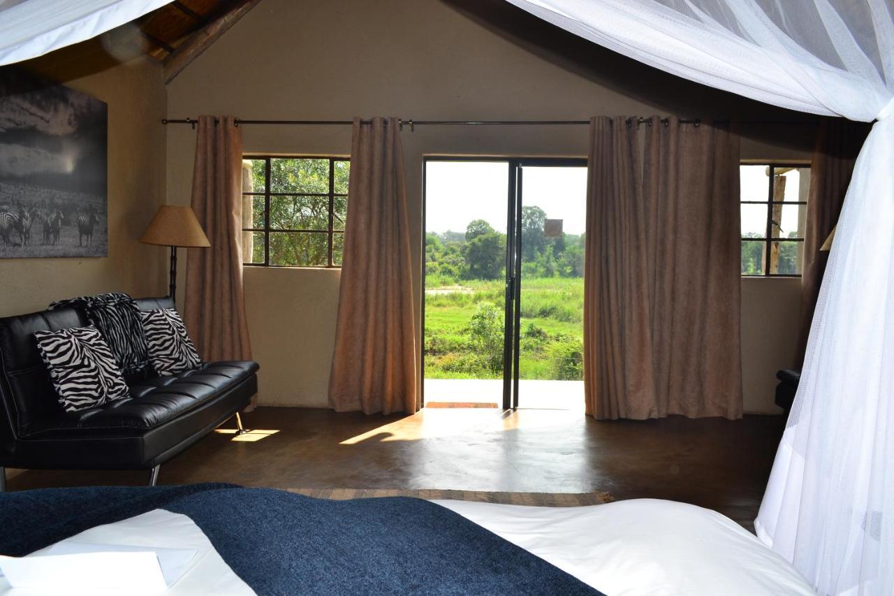 Umkumbe Safari Lodge Riverside 스쿠쿠자 외부 사진