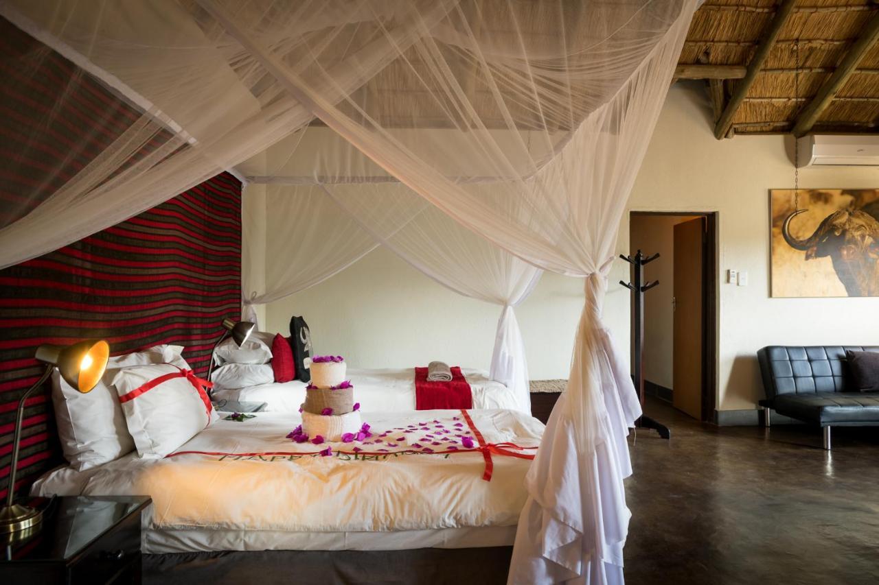 Umkumbe Safari Lodge Riverside 스쿠쿠자 외부 사진