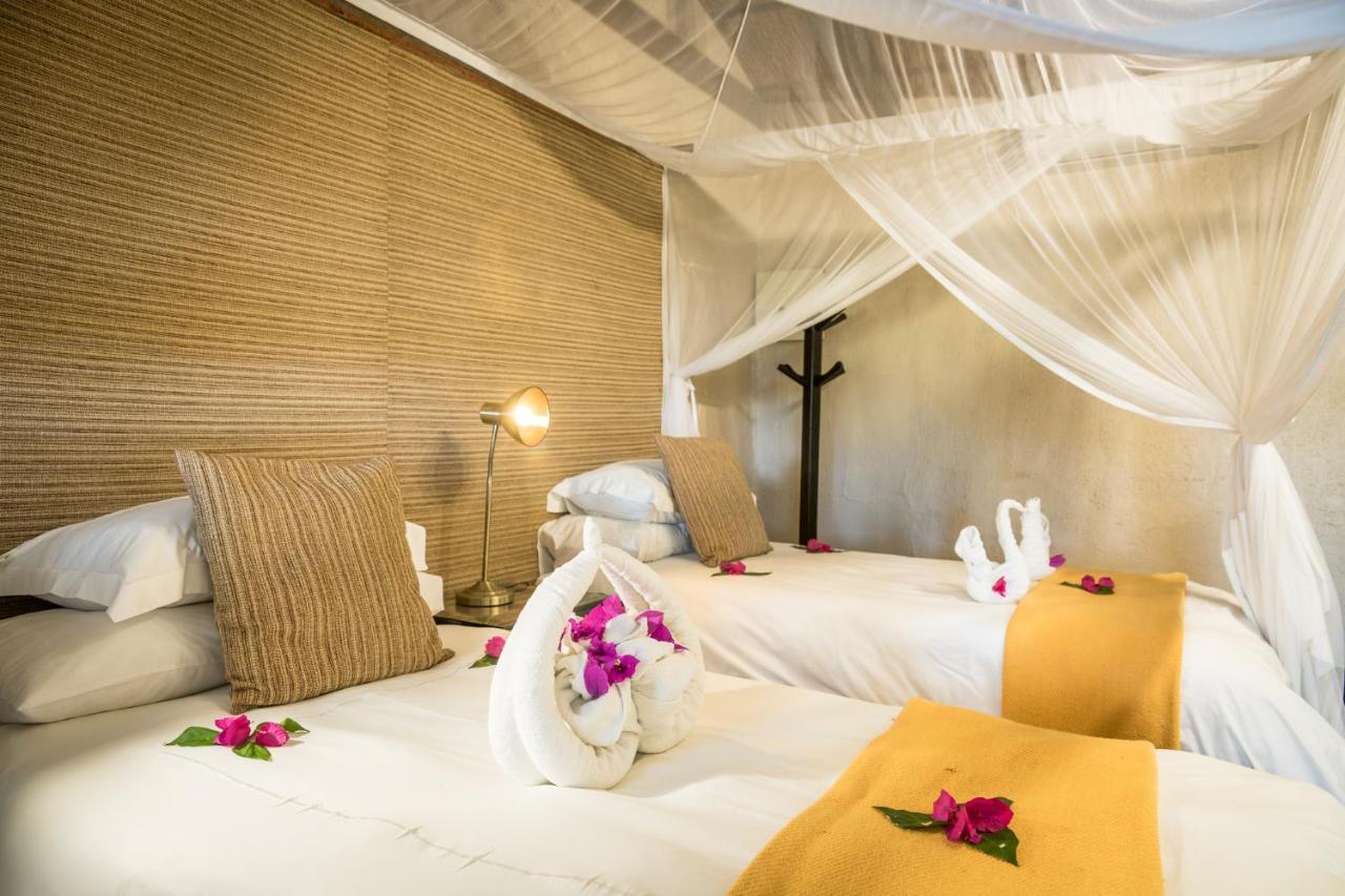 Umkumbe Safari Lodge Riverside 스쿠쿠자 외부 사진