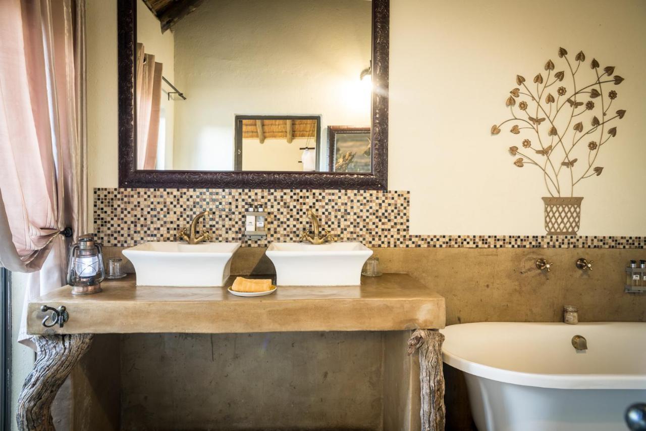 Umkumbe Safari Lodge Riverside 스쿠쿠자 외부 사진