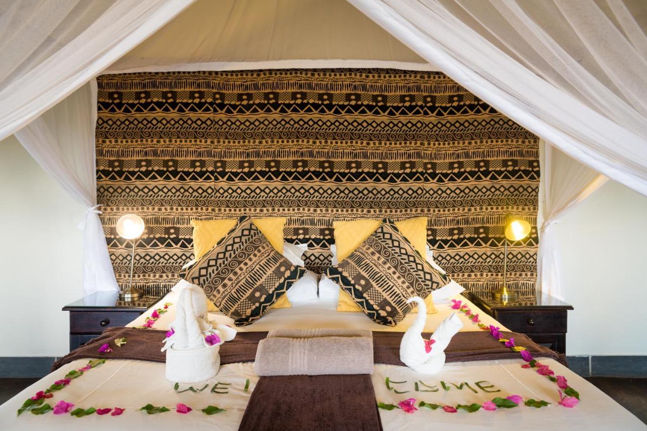 Umkumbe Safari Lodge Riverside 스쿠쿠자 외부 사진