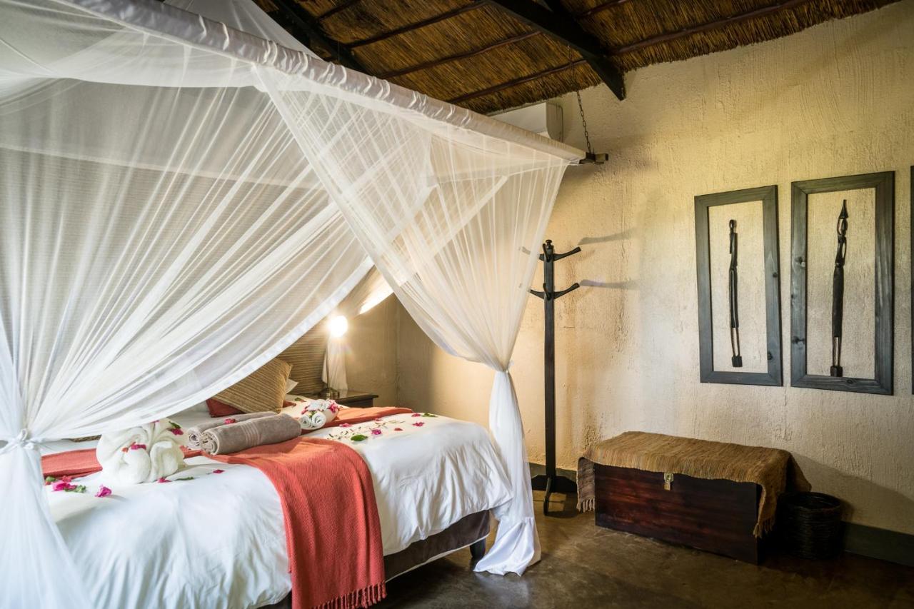 Umkumbe Safari Lodge Riverside 스쿠쿠자 외부 사진