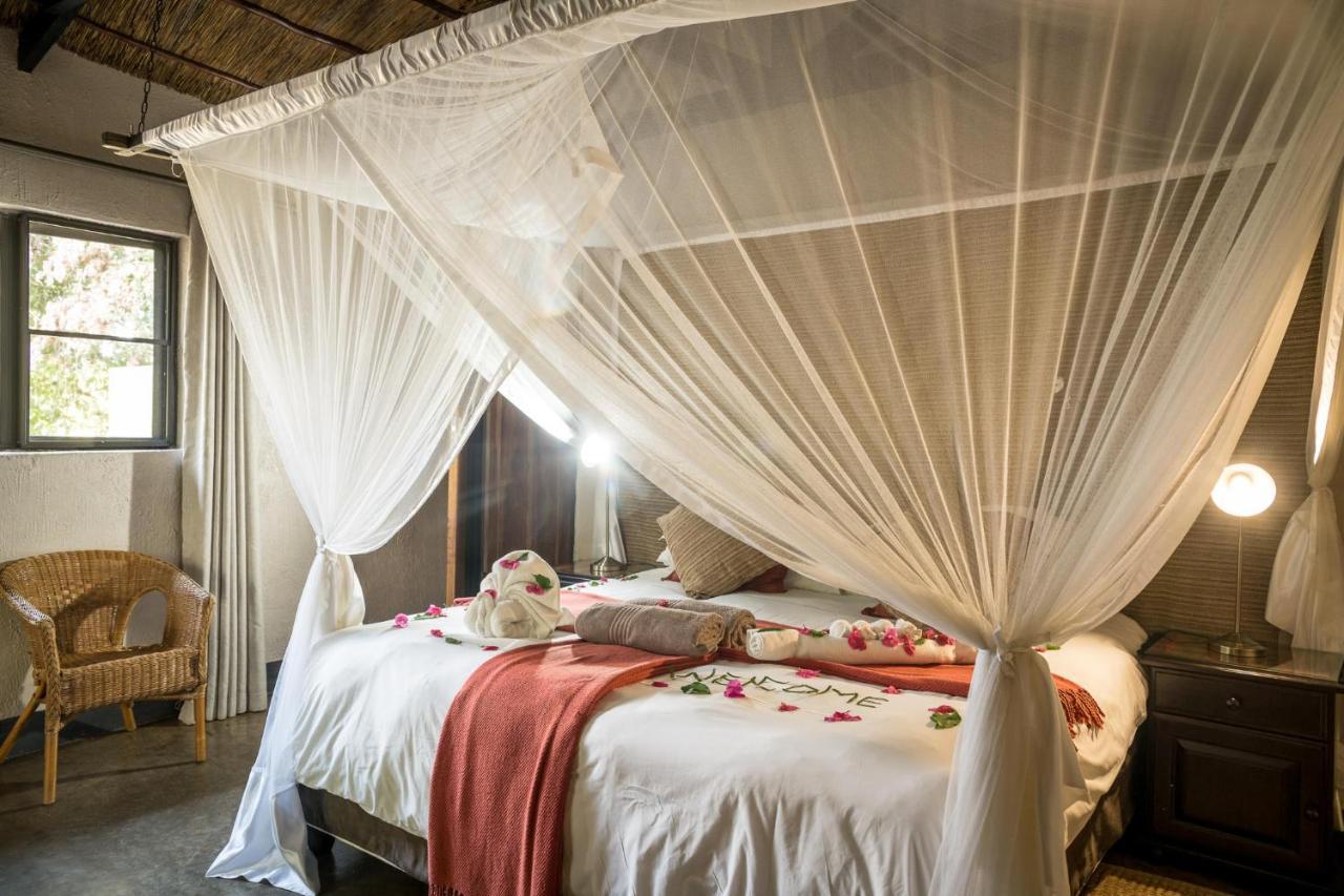 Umkumbe Safari Lodge Riverside 스쿠쿠자 외부 사진